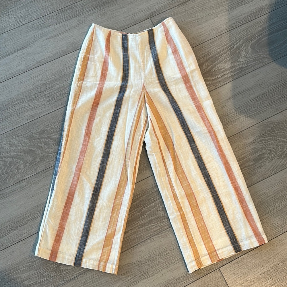 High waisted, wide leg cropped O’Neil pants